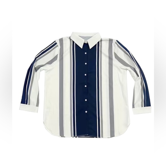 New SILEANSHOW button down blouse - Picture 2 of 8